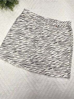 PAIGE Aideen Skirt Zebra Print Retro Mini Denim Skirt High Rise Size 30